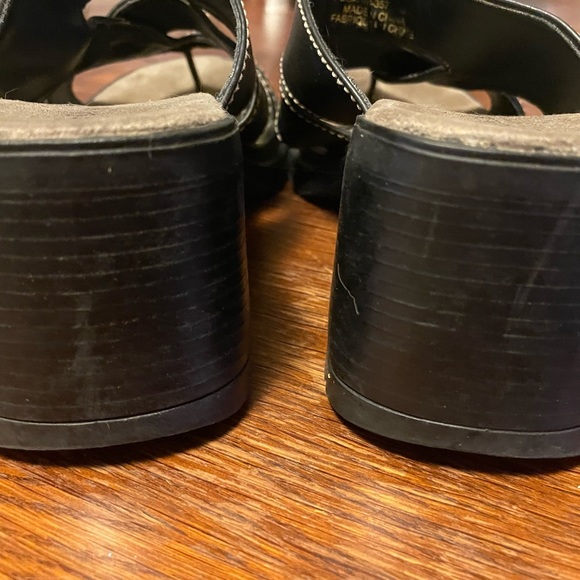 Cache Creek Sandal with chunky heel - Picture 2 of 5